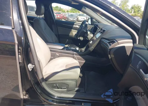 2017 Ford Fusion Sport из США, поврежденный, VIN 3FA6P0VP4HR153316